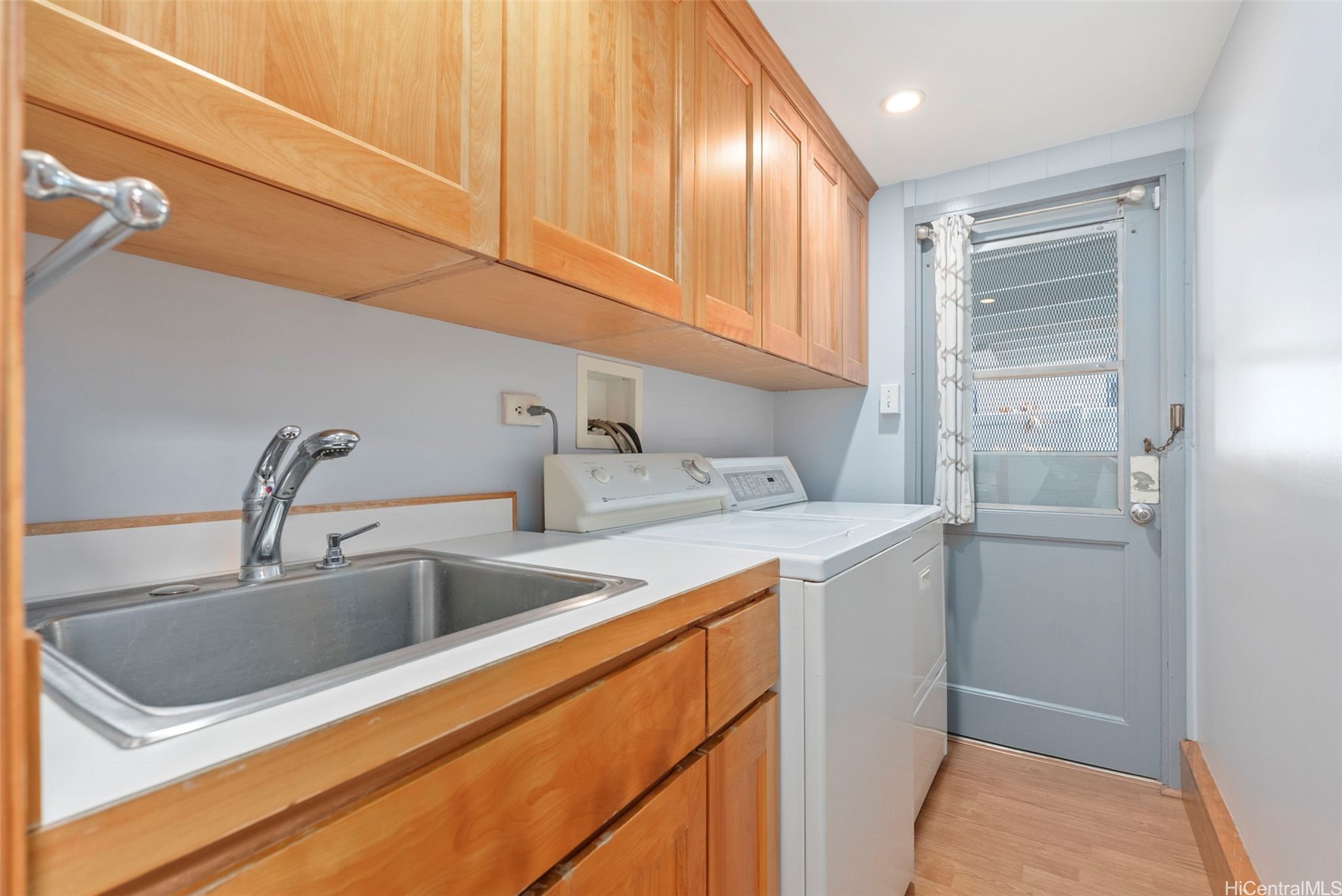 2073 Komo Mai Drive Property Photo 19