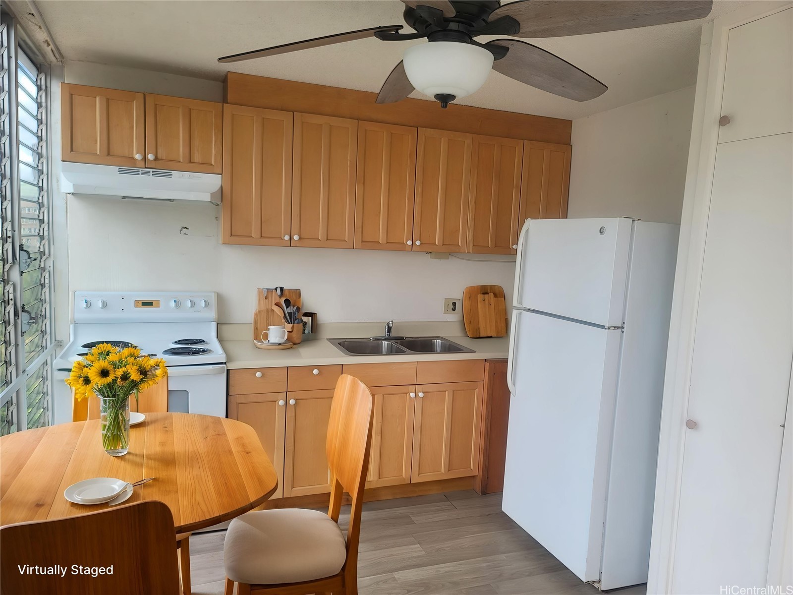 620 Mccully Street 808 Property Photo 3