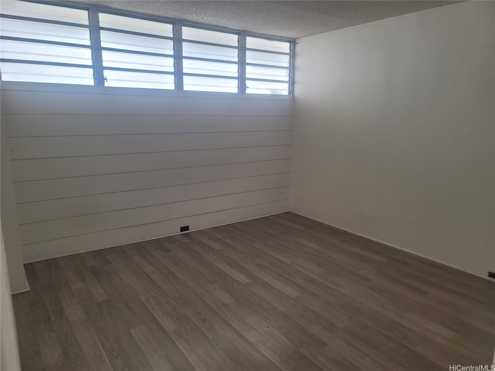620 Mccully Street 808 Property Photo 6