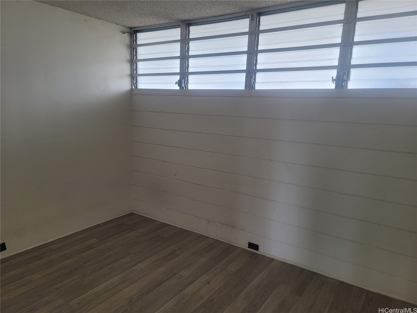 620 Mccully Street 808 Property Photo 8