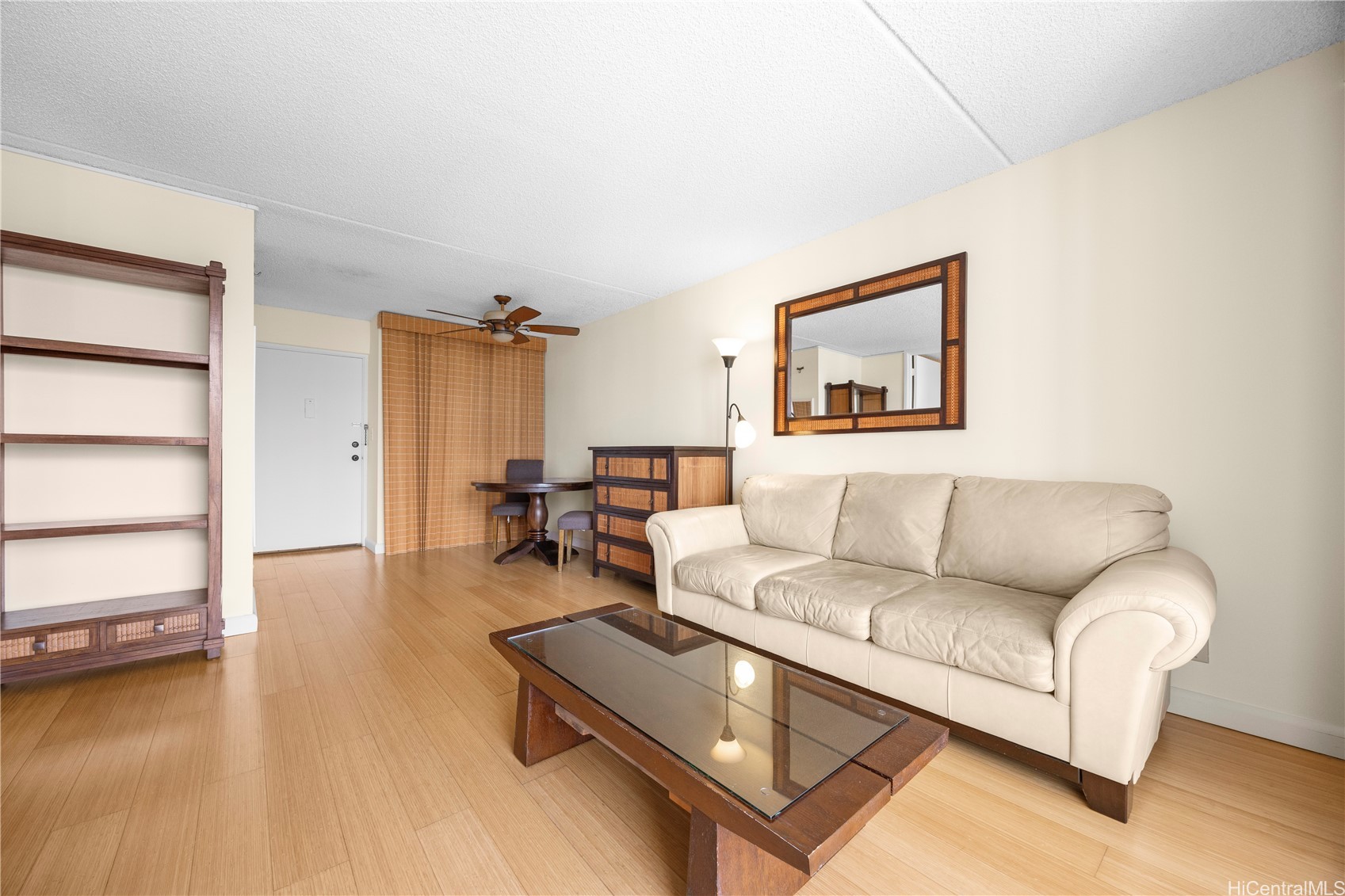 400 Hobron Lane 1212 Property Photo 2