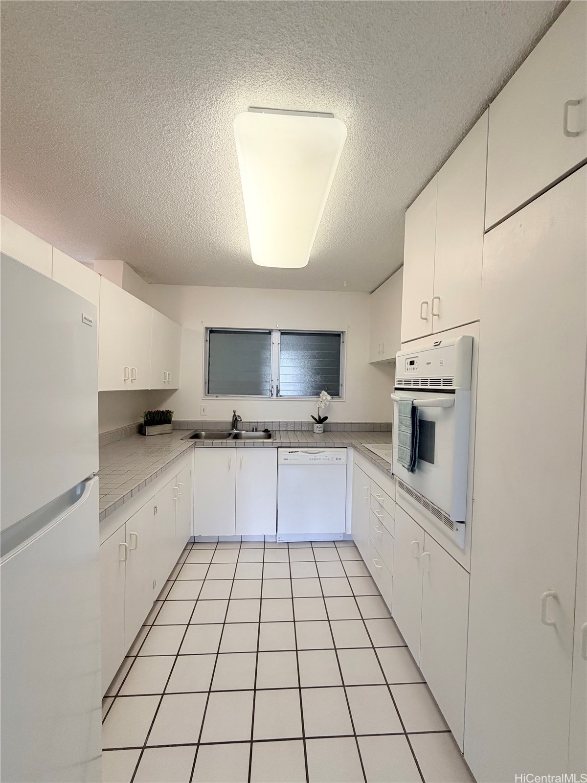 1717 Ala Wai Boulevard 705 Property Photo 4