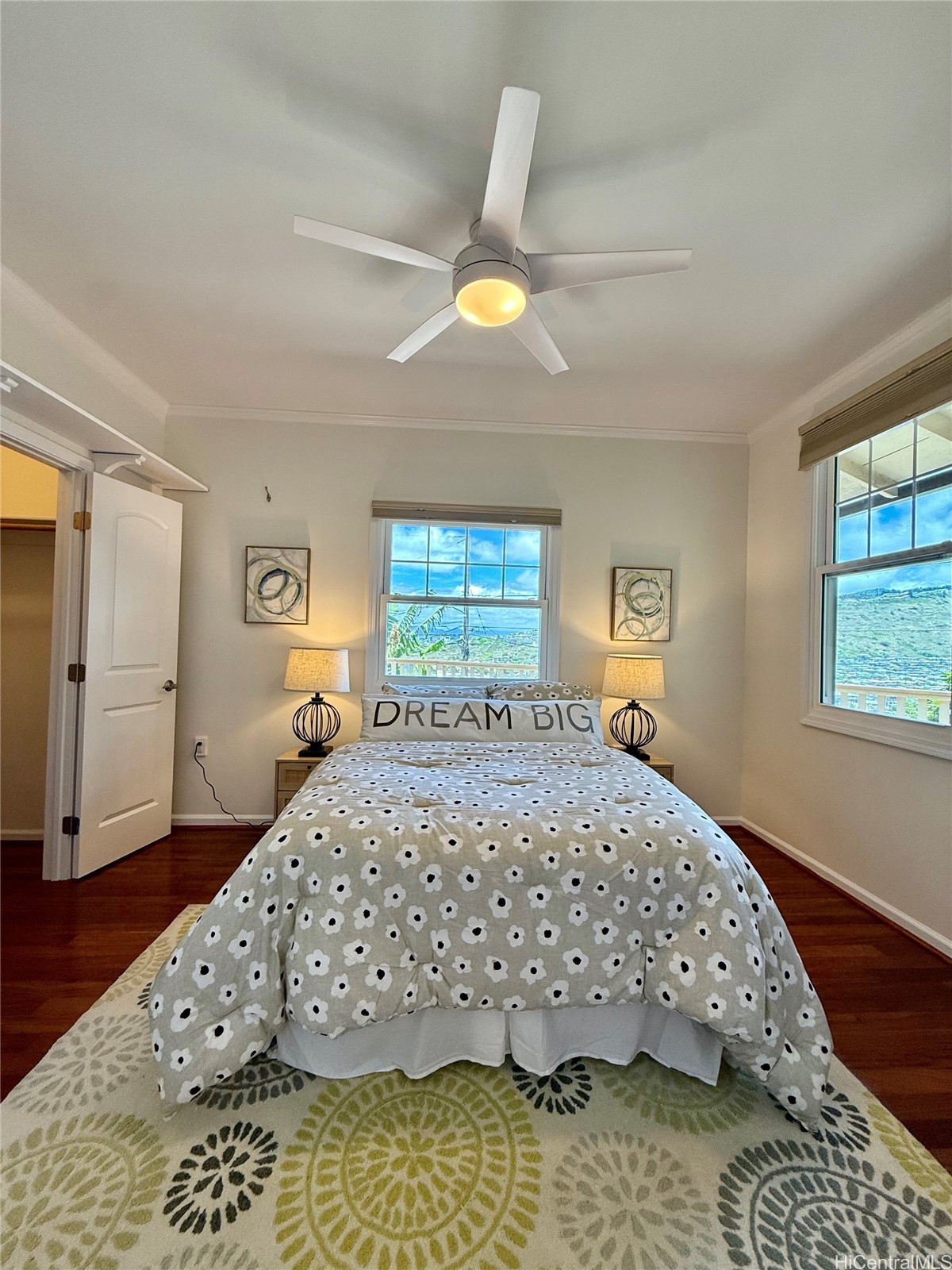 1439 Center Street Property Photo 6