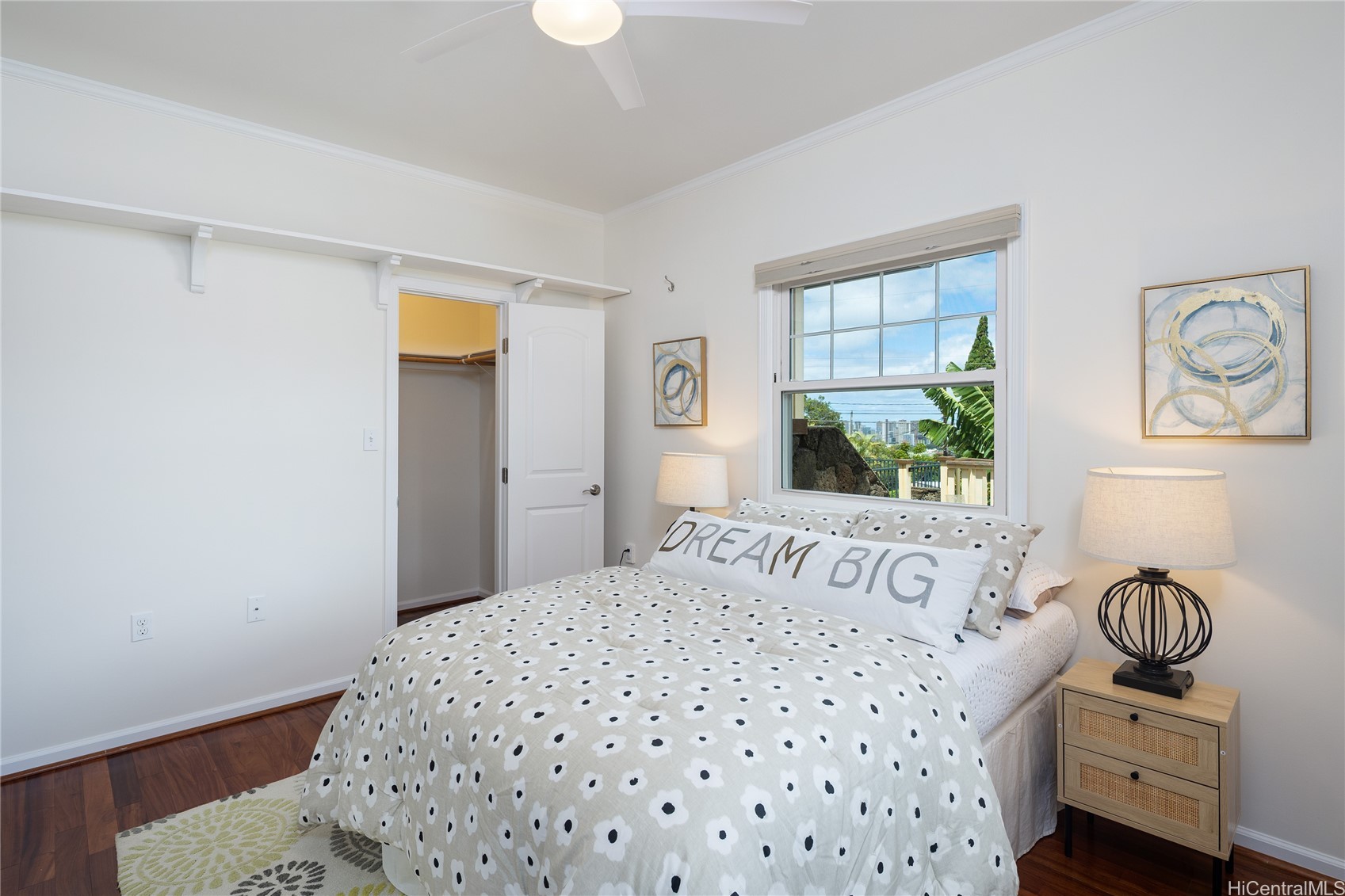 1439 Center Street Property Photo 8
