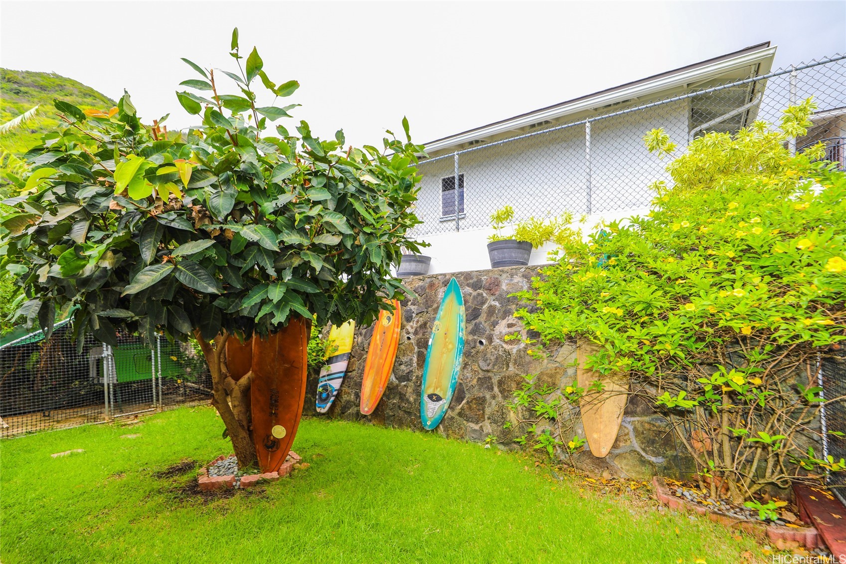 752 Kalaau Place Property Photo 4