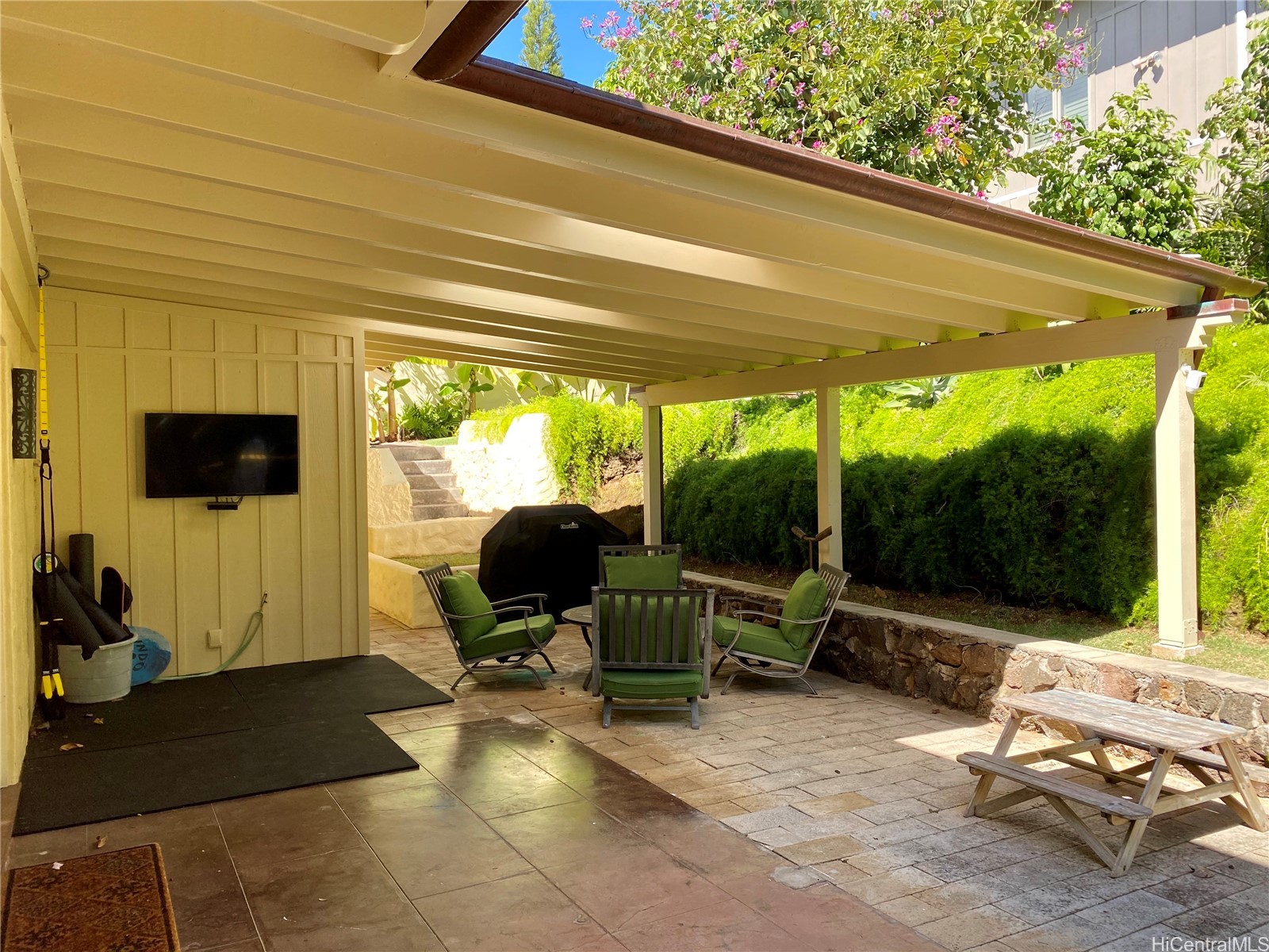 3014 Hibiscus Drive Property Photo 9