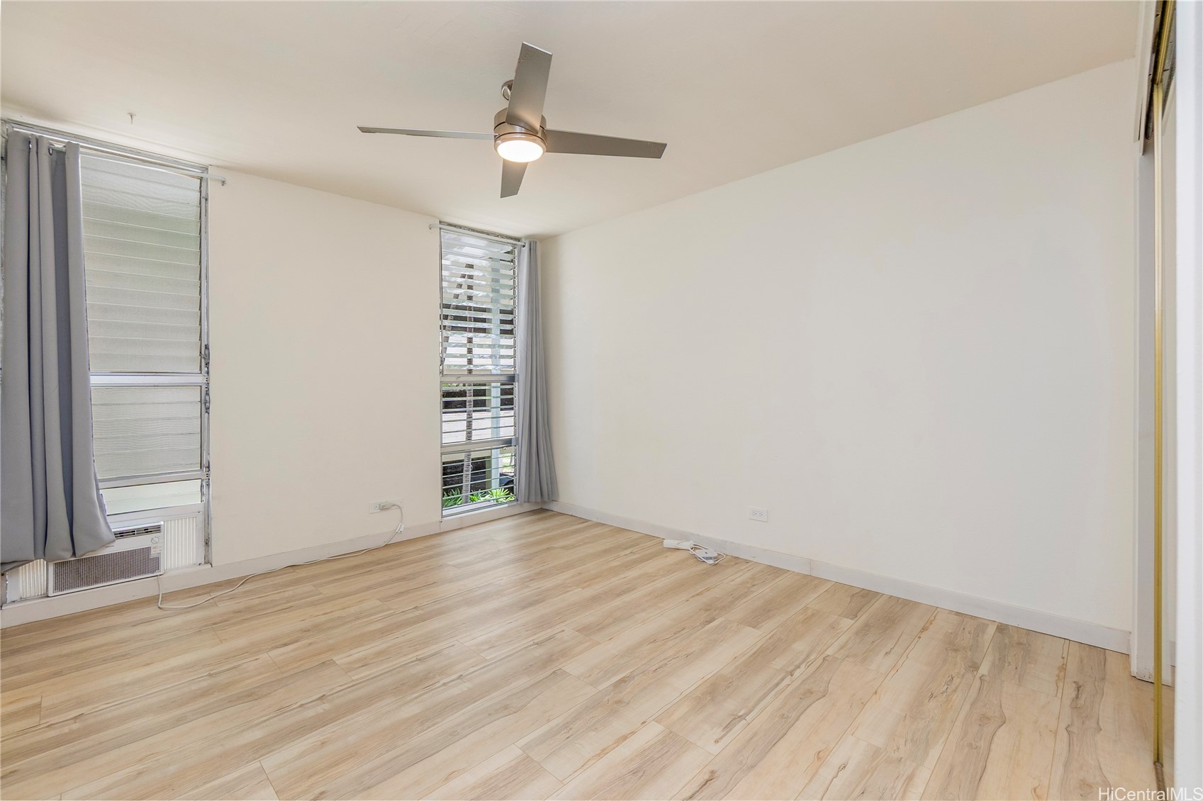2222 Aloha Drive 104 Property Photo 16