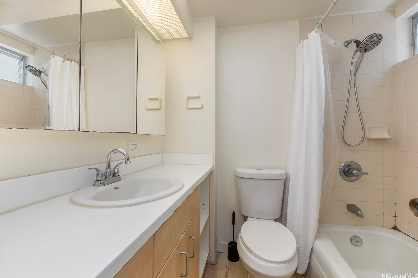 2222 Aloha Drive 104 Property Photo 17