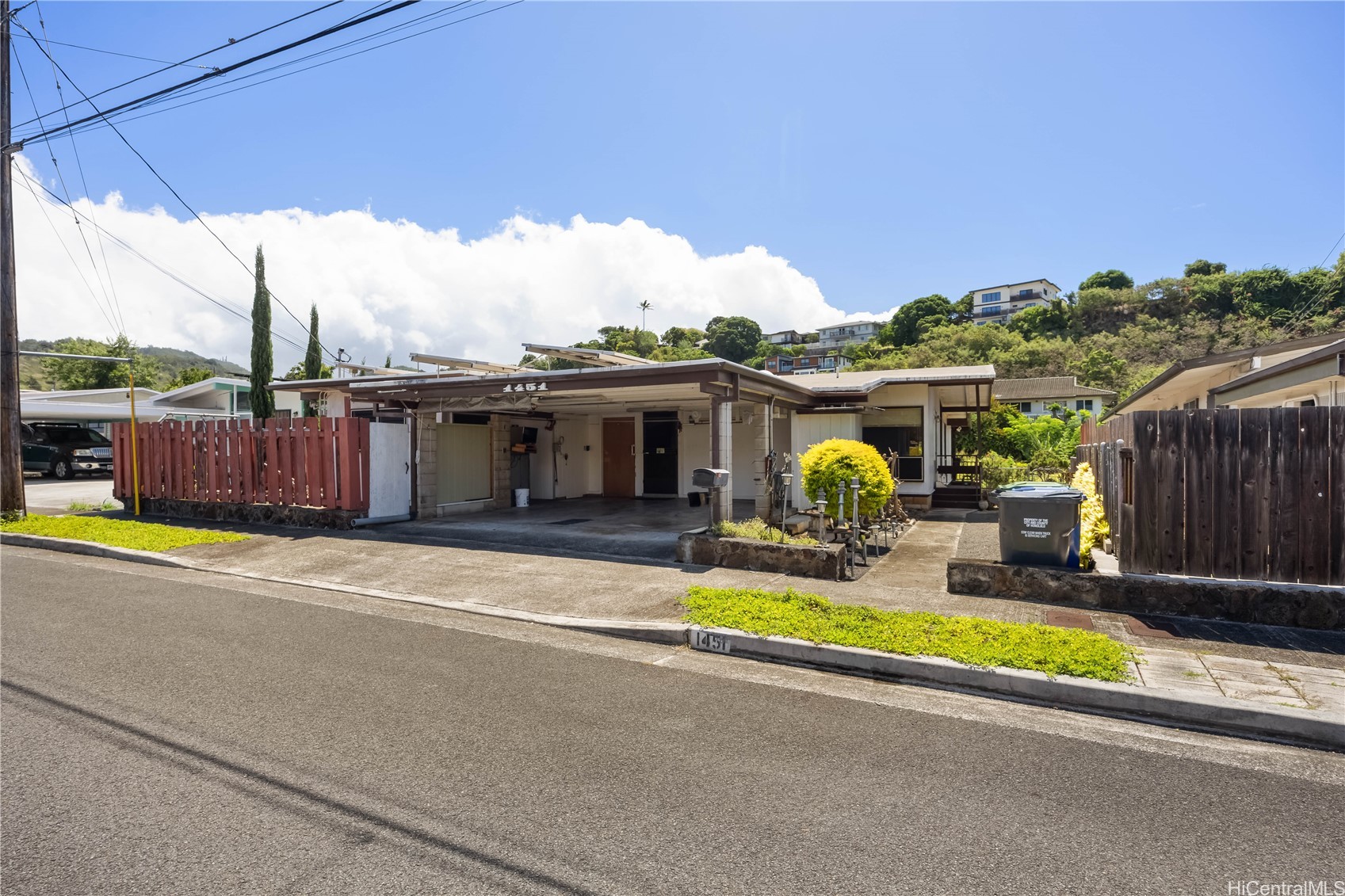 1451 Onipaa Street Property Photo 1