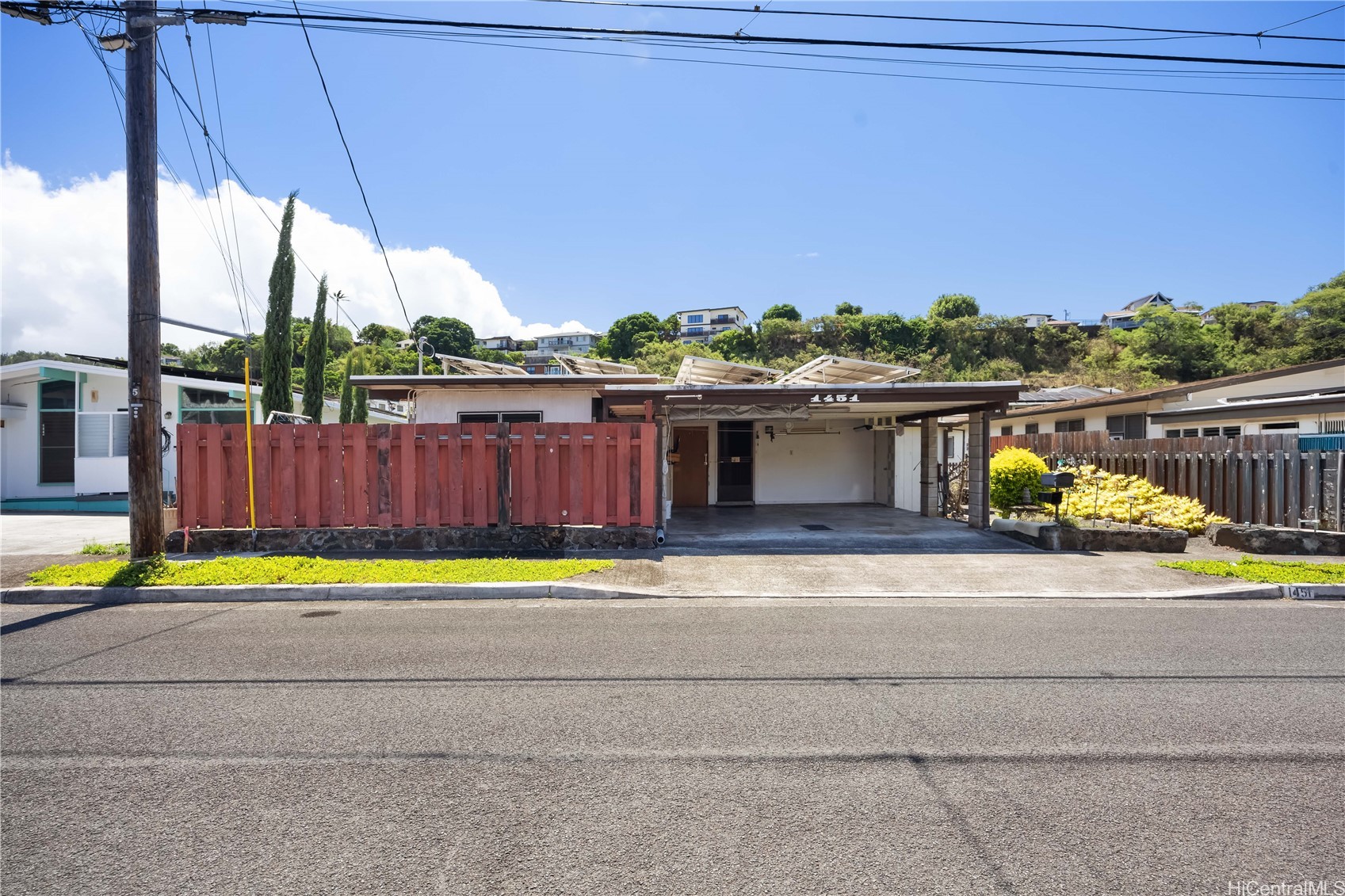 1451 Onipaa Street Property Photo 3