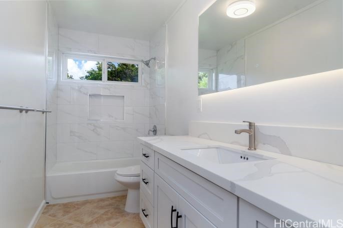 6163 Kawekiu Place Property Photo 16