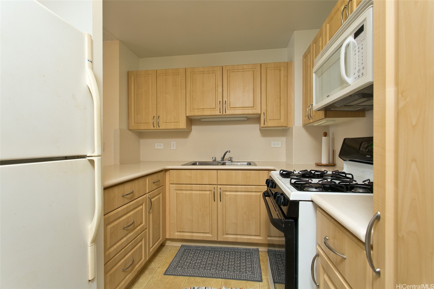 430 Lewers Street 1105 Property Photo 6