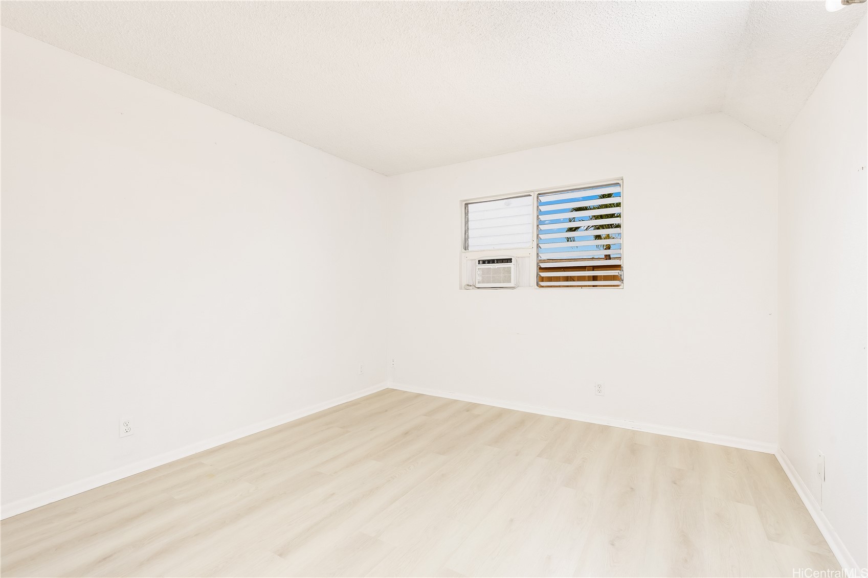 98-834 Noelani Street 8 Property Photo 14