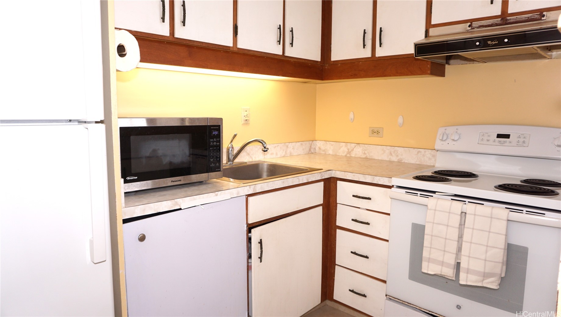 6710 Hawaii Kai Drive 304 Property Photo 6