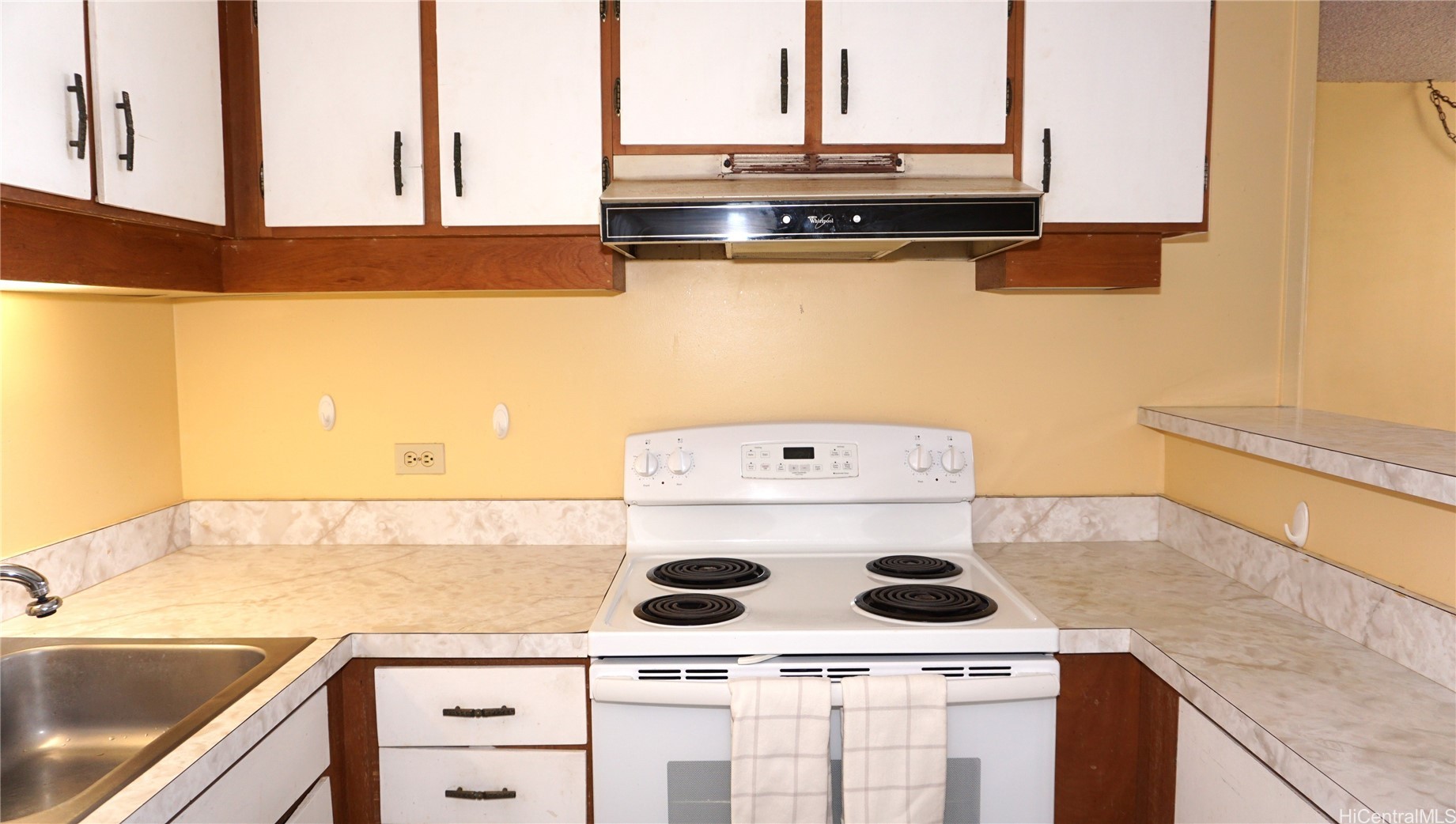 6710 Hawaii Kai Drive 304 Property Photo 7