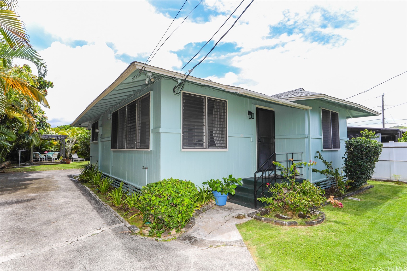 491 Kihapai Street Property Photo 2