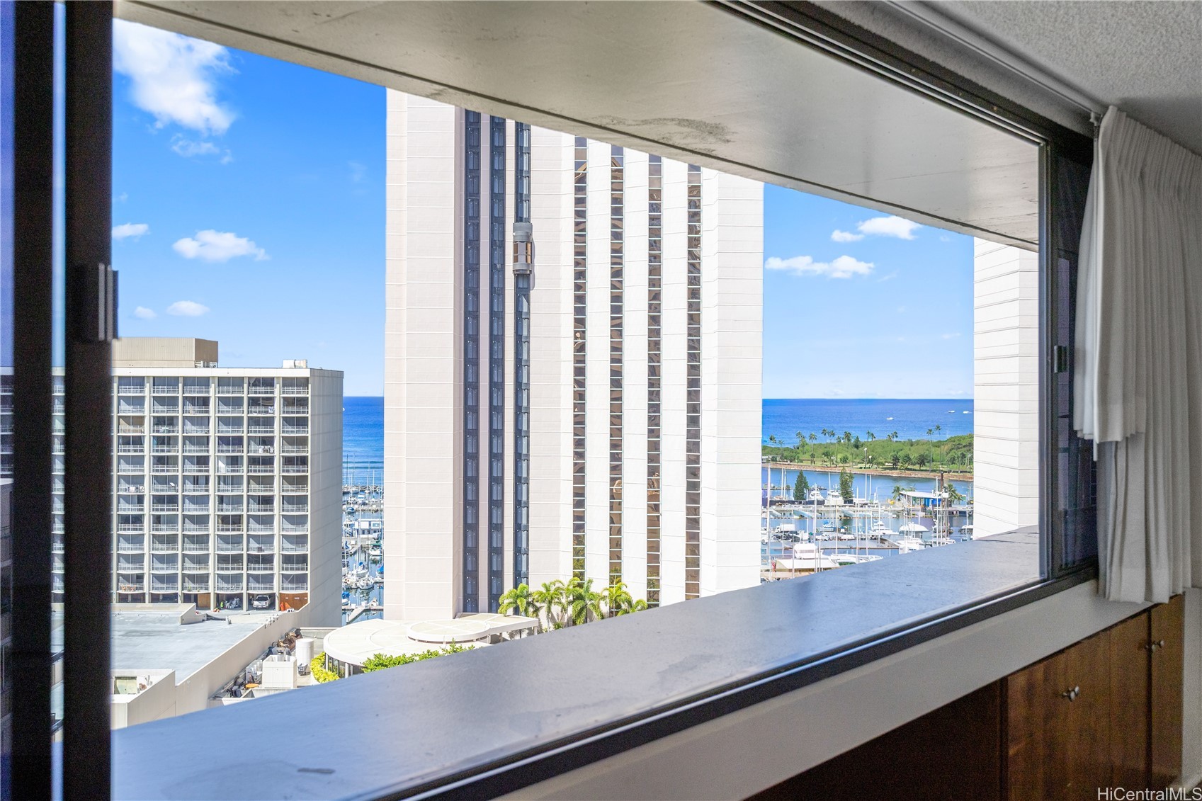 1700 Ala Moana Boulevard 2004 Property Photo 9