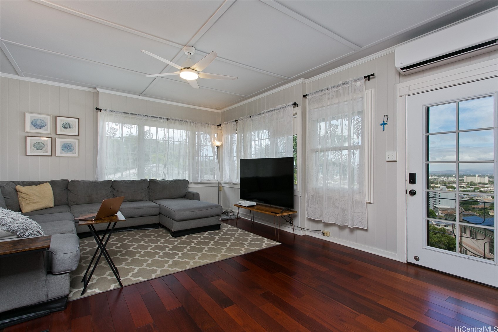 2158 Makanani Drive Property Photo 2