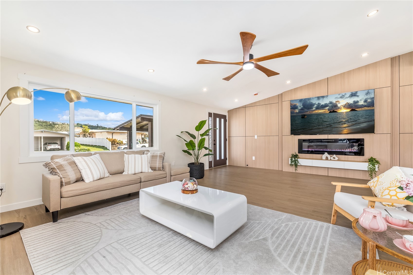 7211 Aipo Place Property Photo 2