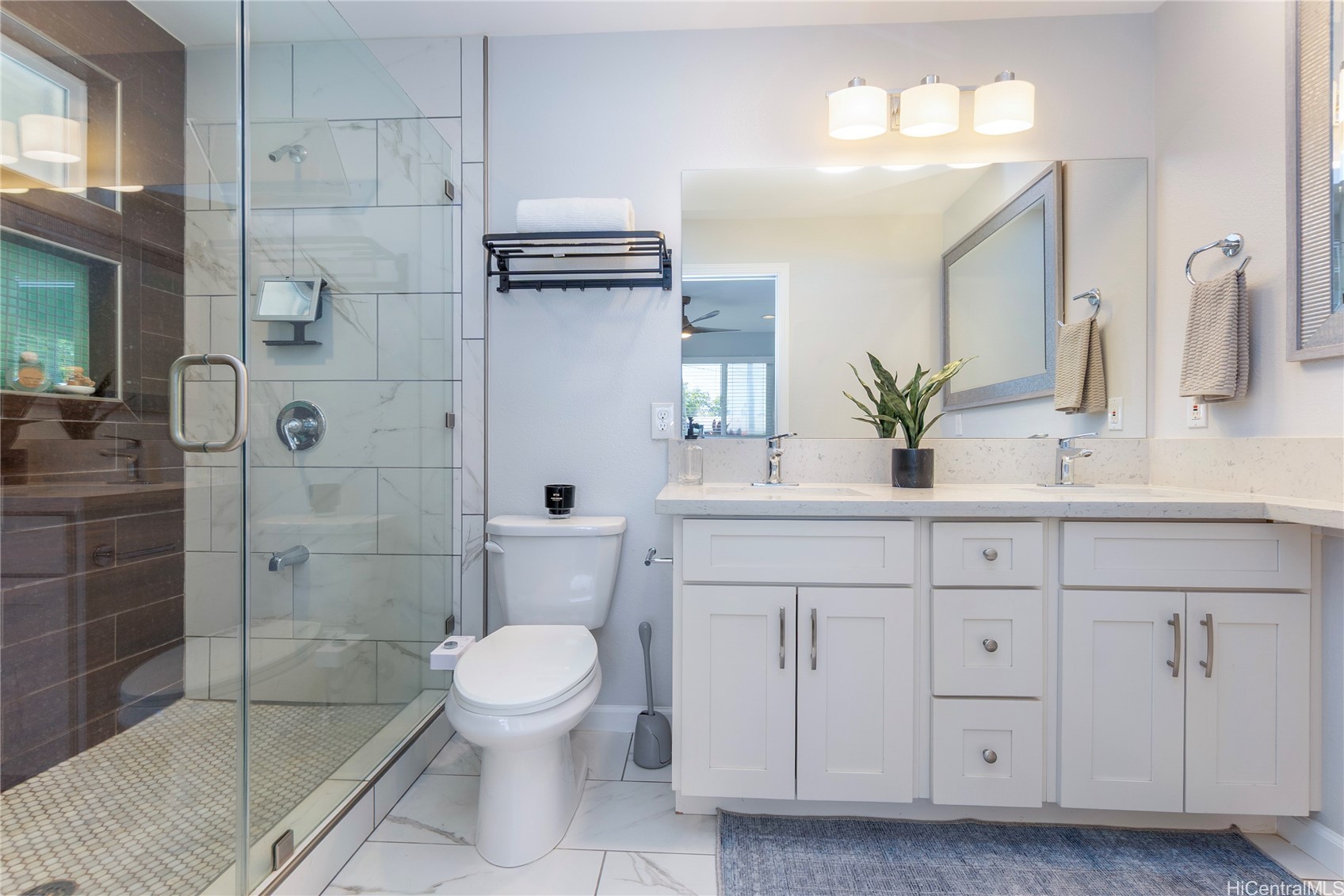558 Ulumu Street Property Photo 11
