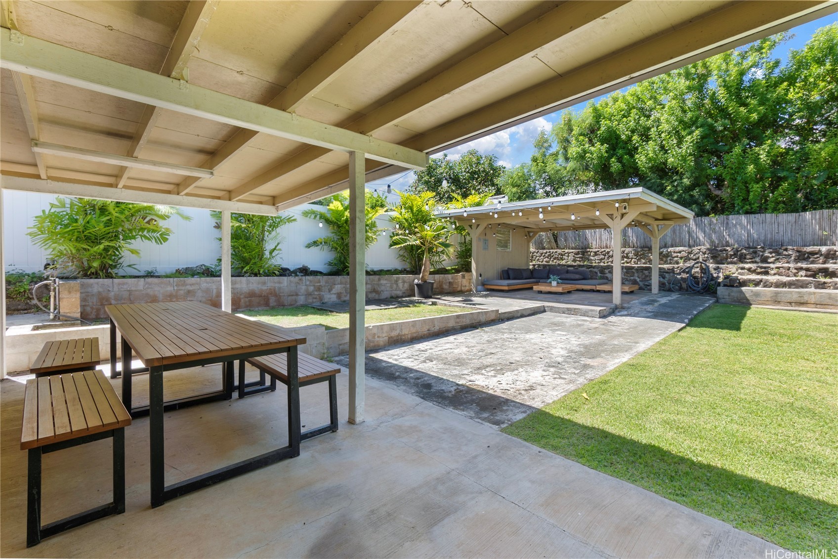 558 Ulumu Street Property Photo 17