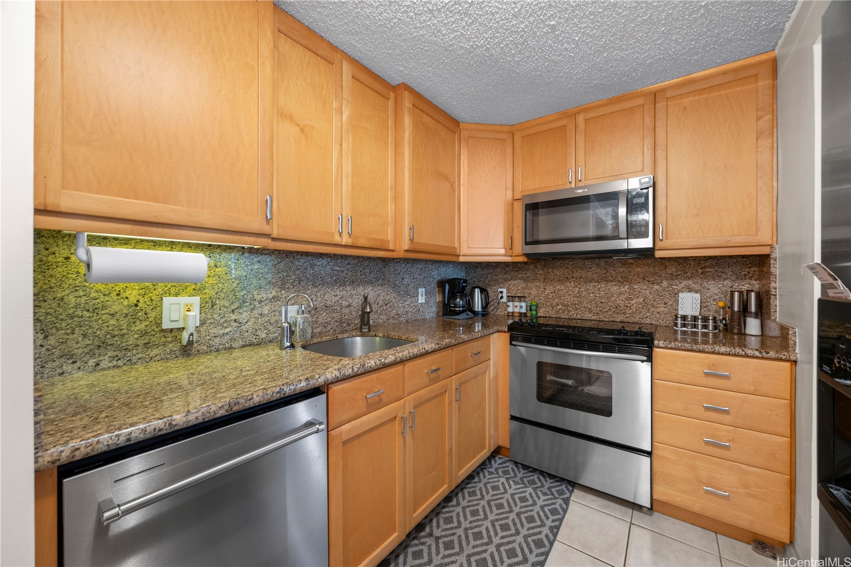1910 Ala Moana Boulevard 16d Property Photo 4