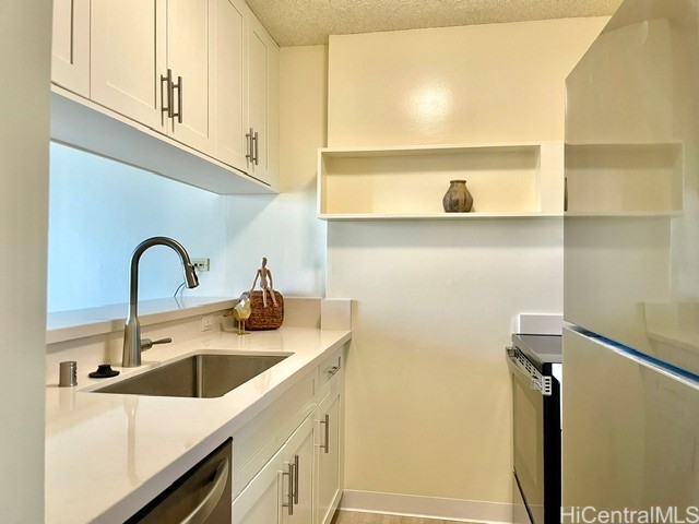 98-450 Koauka Loop 1410 Property Photo 4