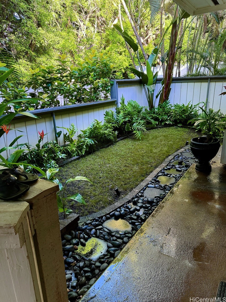 645 Mananai Place 23bd Property Photo 1