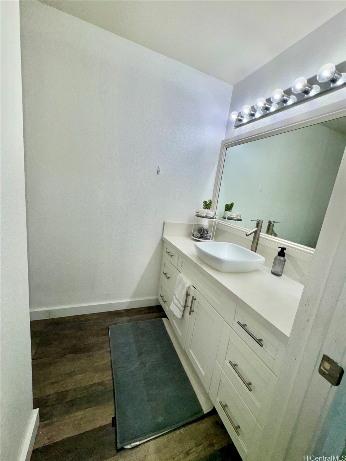 645 Mananai Place 23bd Property Photo 6