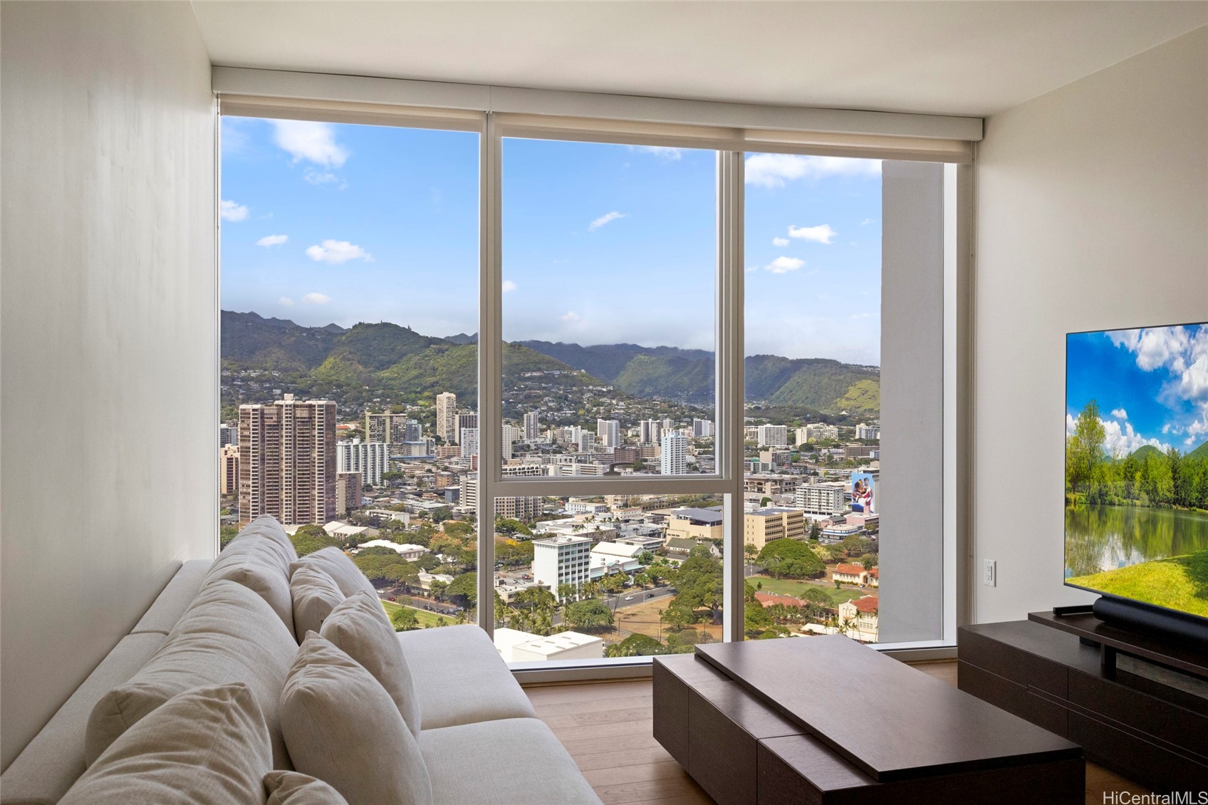 888 Kapiolani Boulevard 3802 Property Photo 9