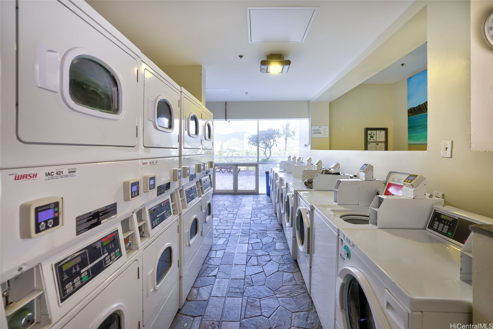 445 Seaside Avenue 1815 Property Photo 8