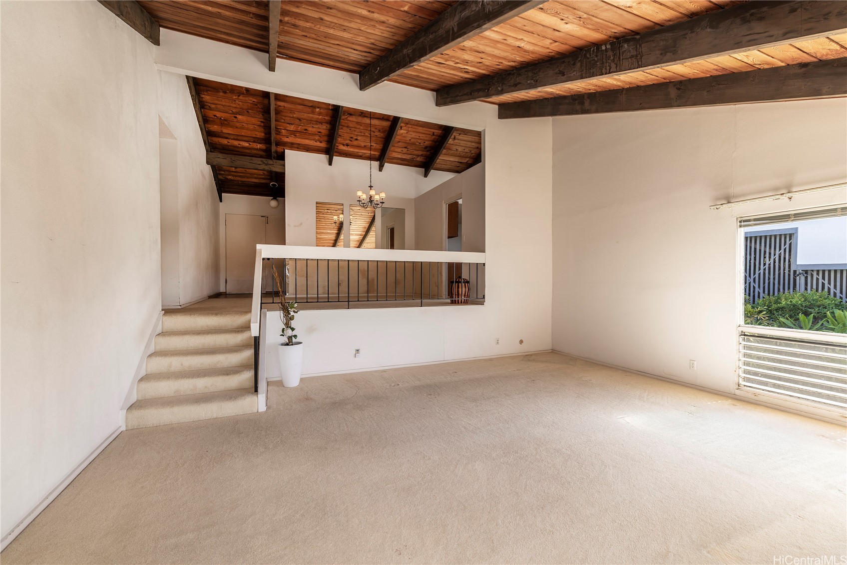 98-1015 Kaonohi Street Property Photo 6
