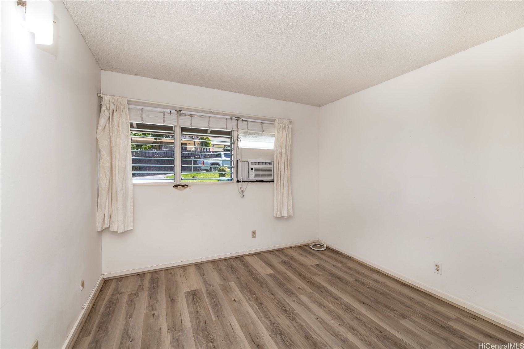 98-1015 Kaonohi Street Property Photo 19