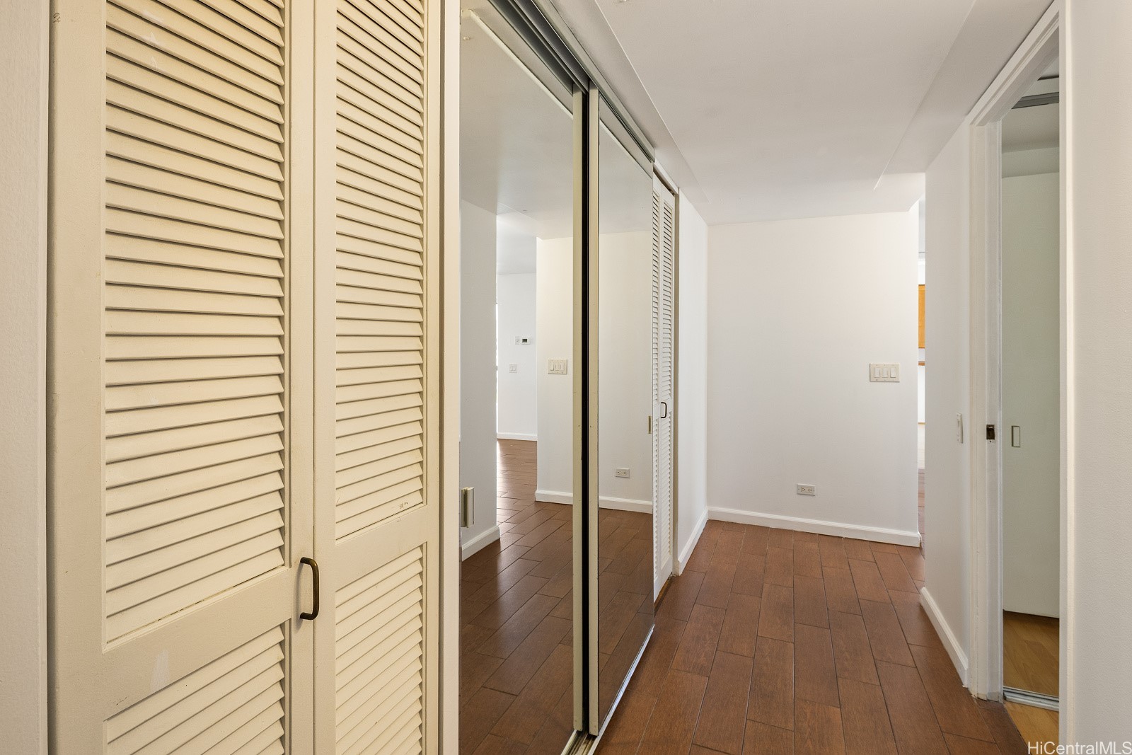 700 Richards Street 809 Property Photo 13