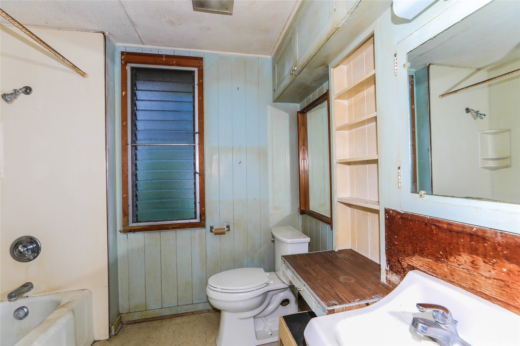 970 Valley View Drive Property Photo 12