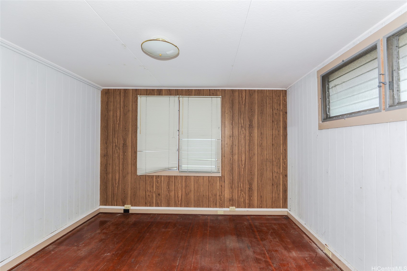 970 Valley View Drive Property Photo 14