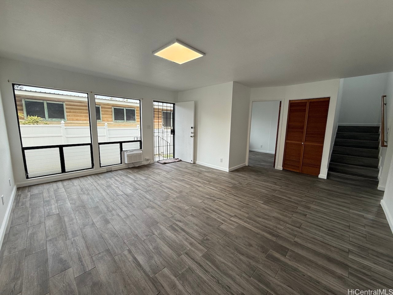 949 8th Avenue Property Photo 2