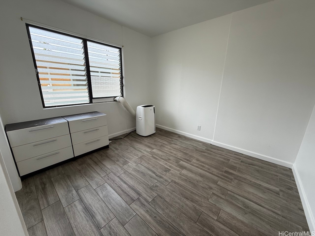 949 8th Avenue Property Photo 3