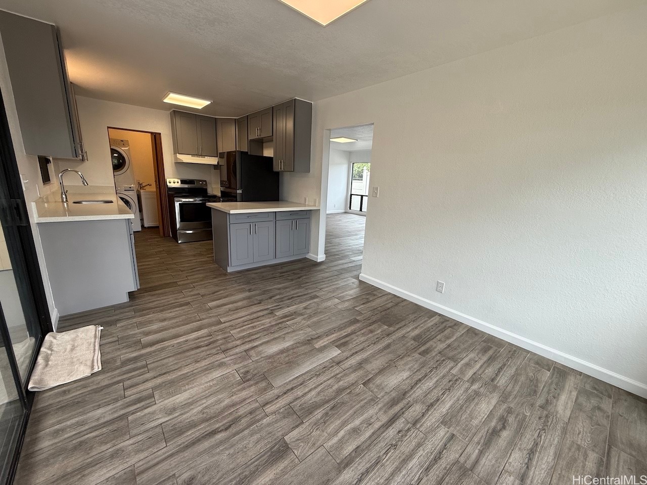 949 8th Avenue Property Photo 5