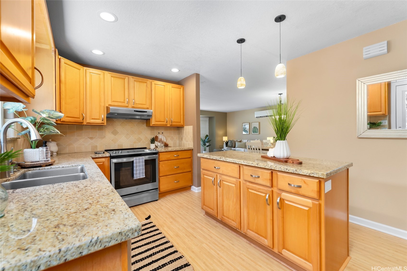 1333 Kaeleku Street Property Photo 7