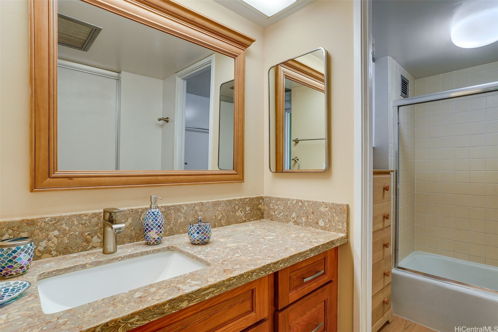 84-710 Kili Drive E1517 Property Photo 10