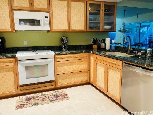 575 Keolu Drive B Property Photo 1