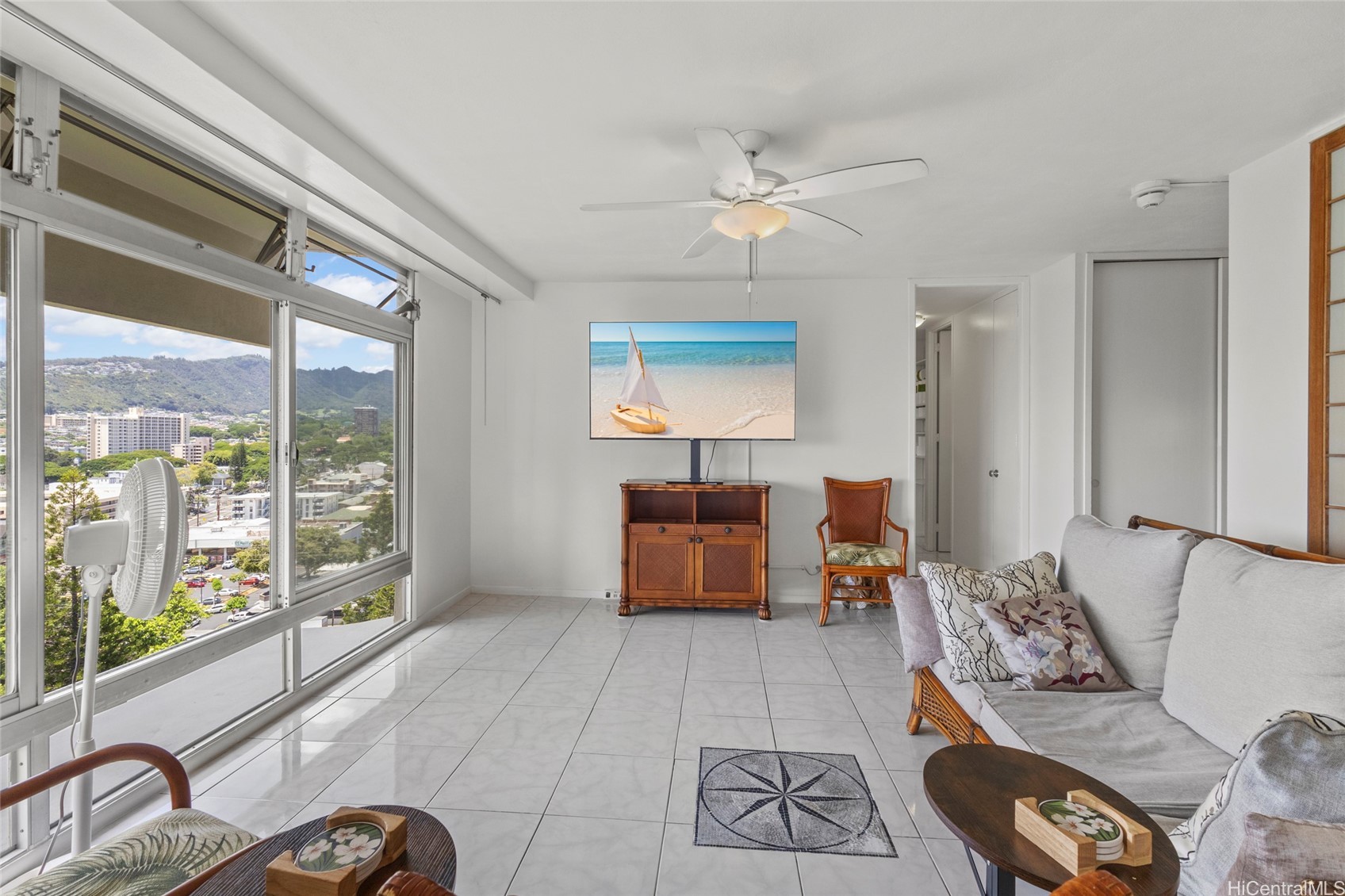 1519 Nuuanu Avenue 1440 Property Photo 3