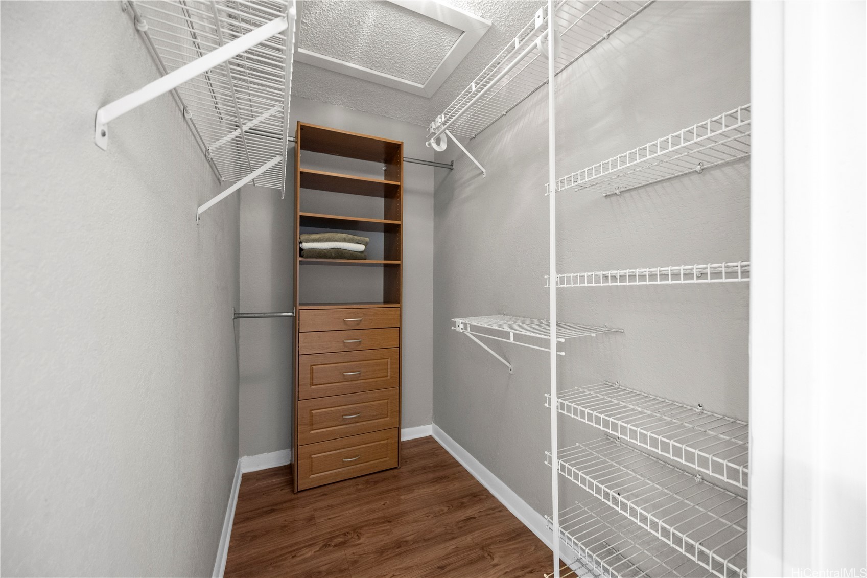 7536 Olili Place Property Photo 12