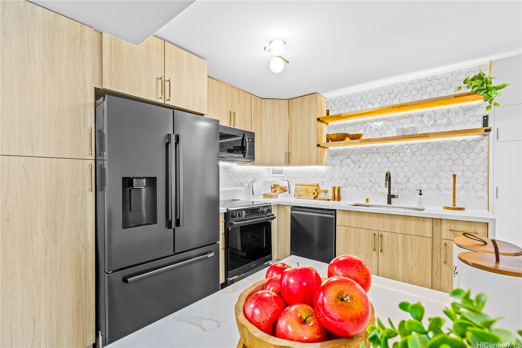 1717 Ala Wai Boulevard 607 Property Photo 3