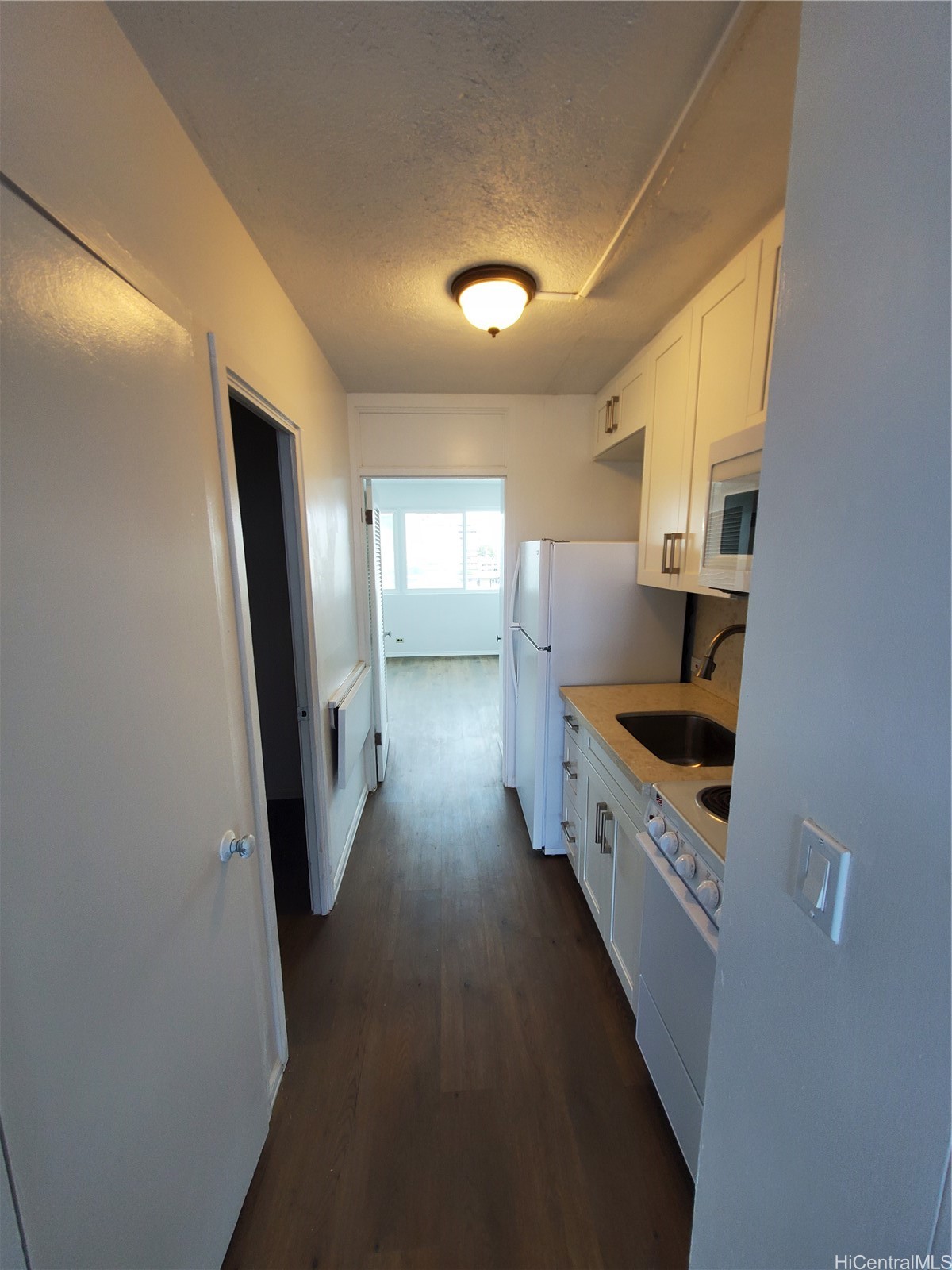 1710 Makiki Street 604 Property Photo 6