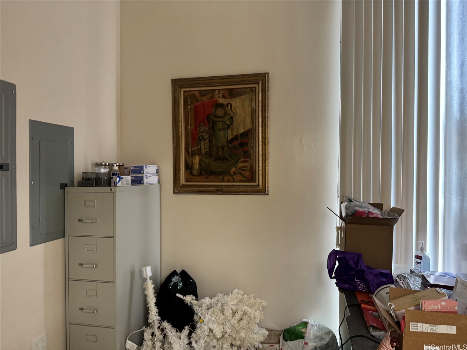 302 California Avenue B Property Photo 8