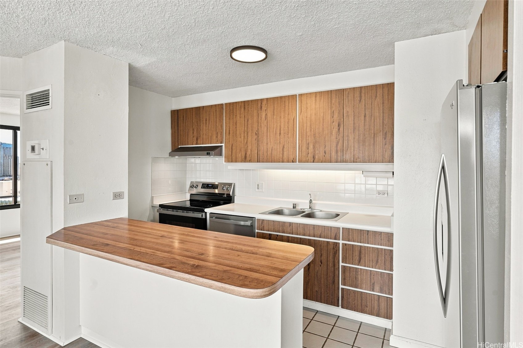 1778 Ala Moana Boulevard 2206 Property Photo 8