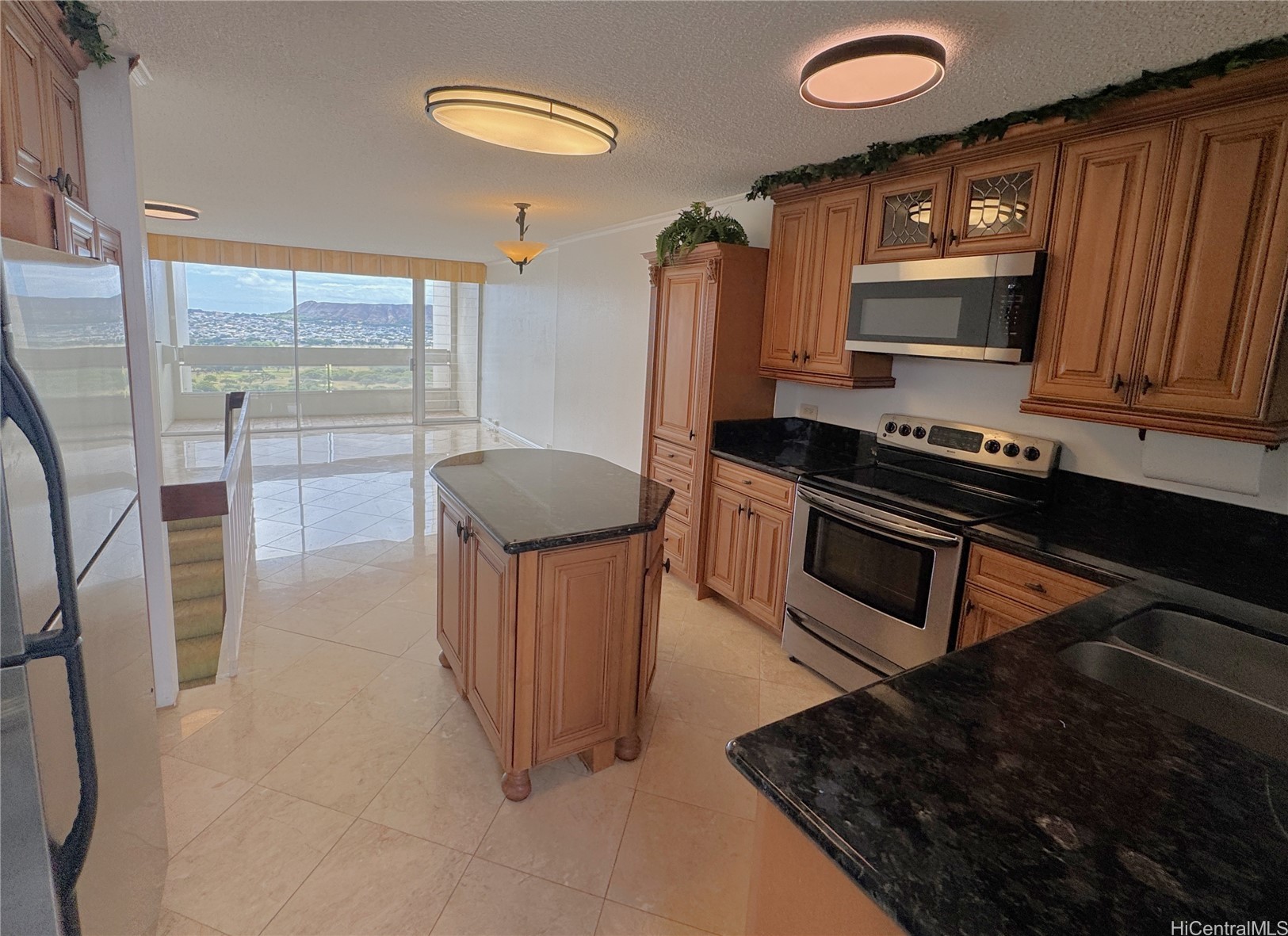 555 University Avenue 3103 Property Photo 1