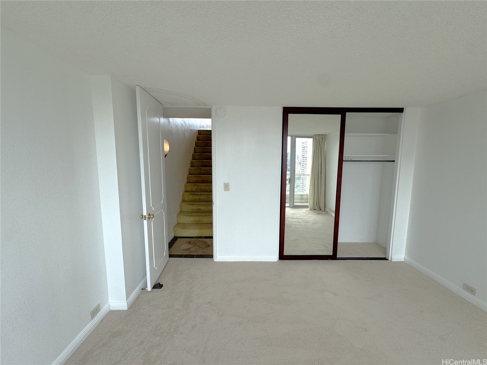 555 University Avenue 3103 Property Photo 10